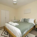 Spacious 2 Bedroom Apartment In Holborn