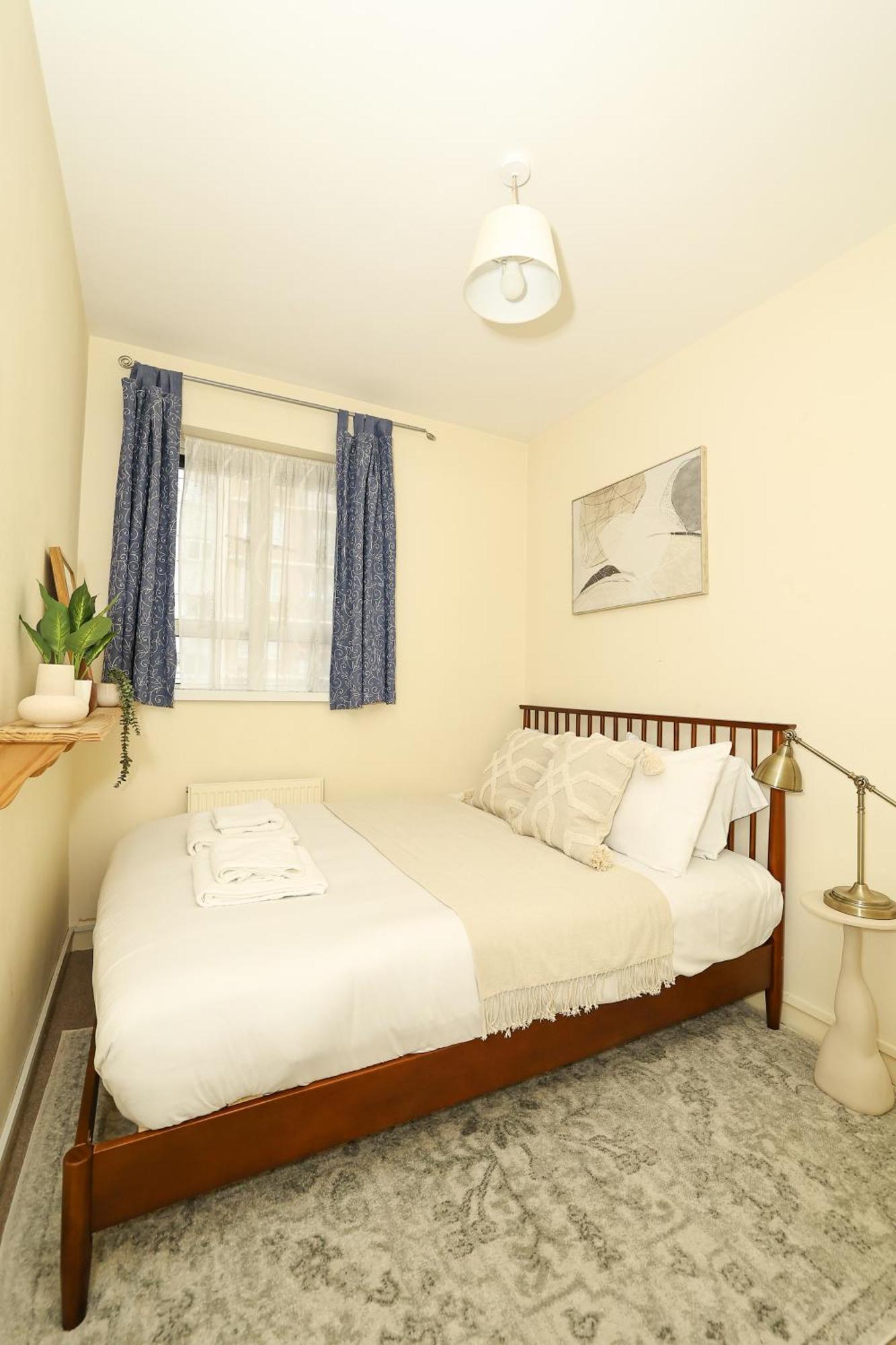 Spacious 2 Bedroom In Holborn London